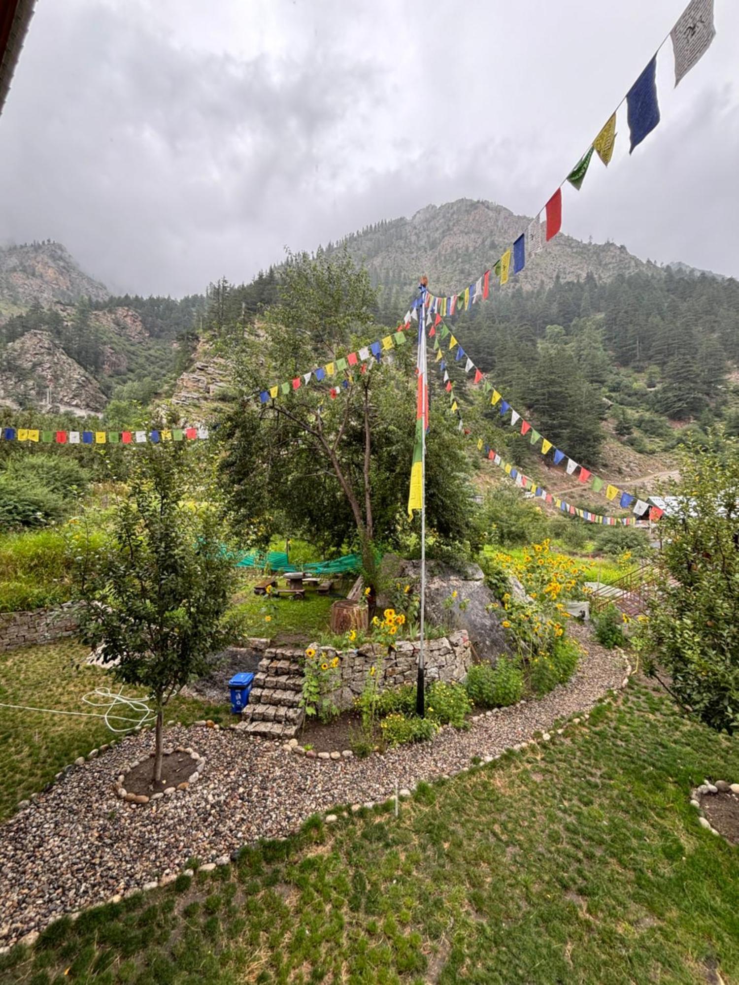 Toshim Homestay Sāngla Εξωτερικό φωτογραφία